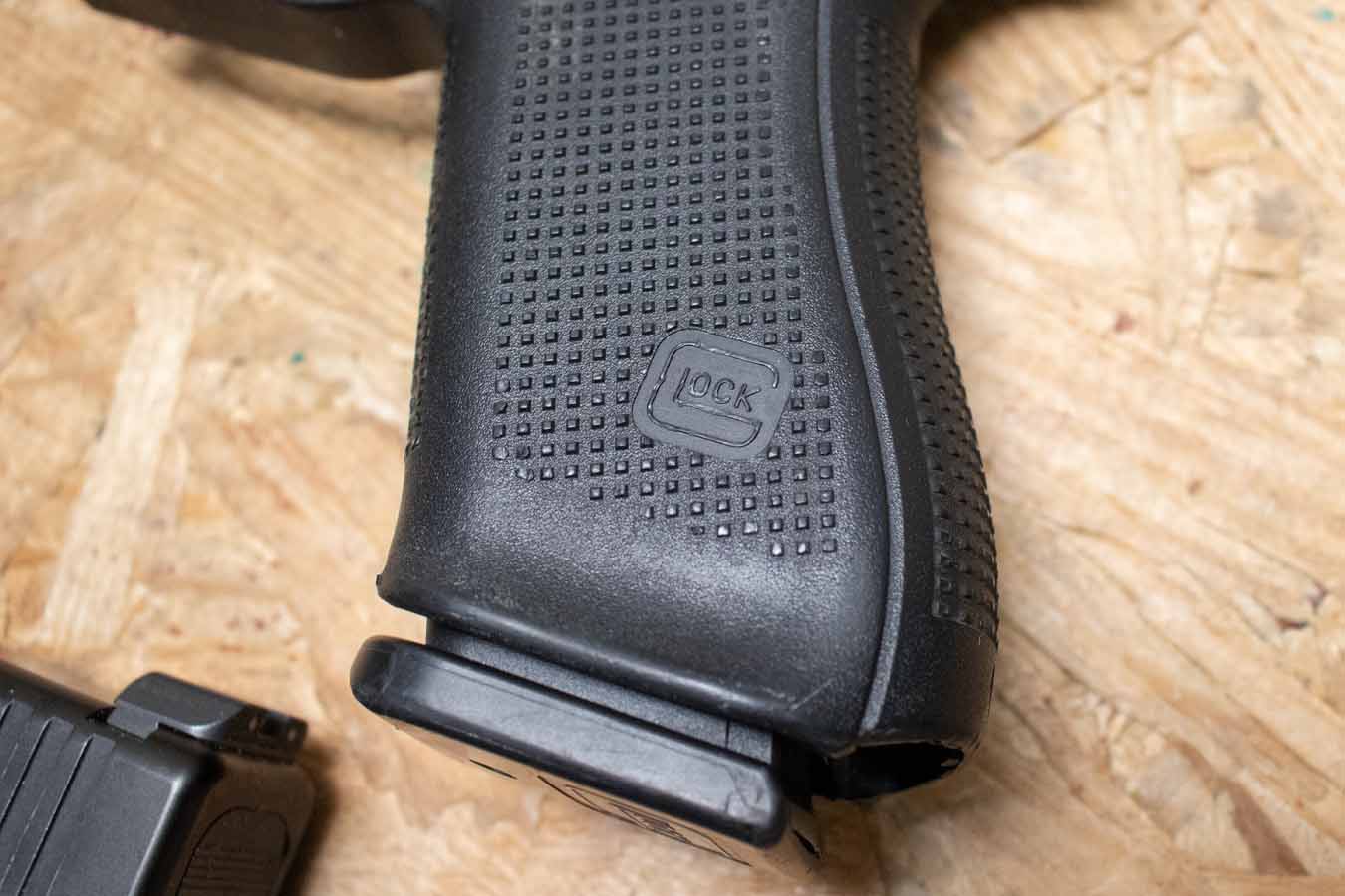 GLOCK 17 Gen5 9mm Police Trade-in Pistol with Night Sights (Fair Condition)